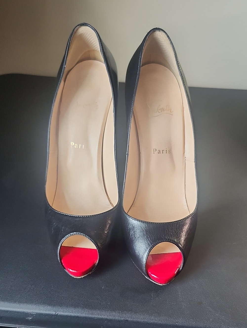 Christian Louboutin “very privé” black platform peep toe leather pump 40.5